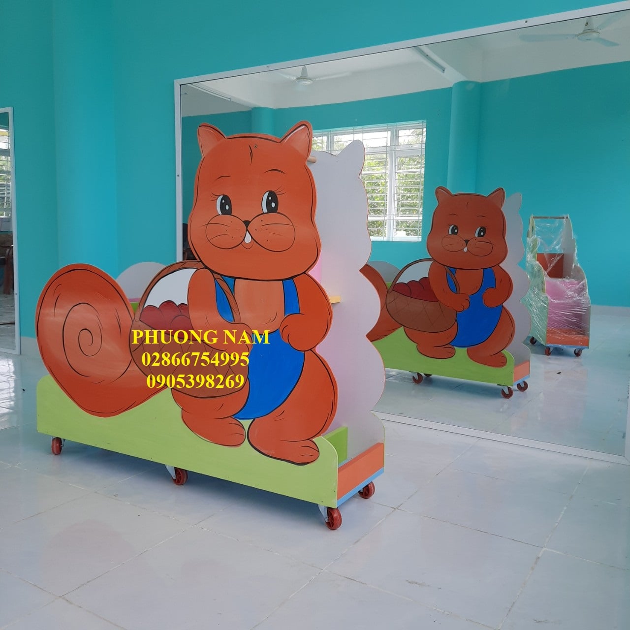 KỆ SÓC CON BẰNG GỖ CHO BÉ