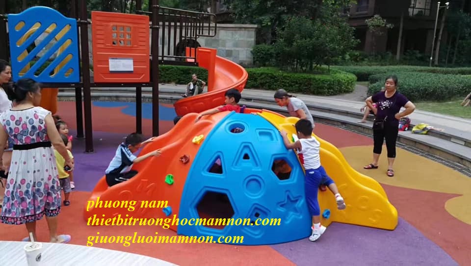 NHÀ LEO NÚI KẾT HỢP CẦU TRƯỢT CHO BÉ NHẬP KHẨU