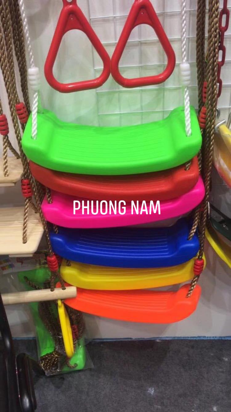 GHẾ XÍCH ĐU NHỰA CHO BÉ