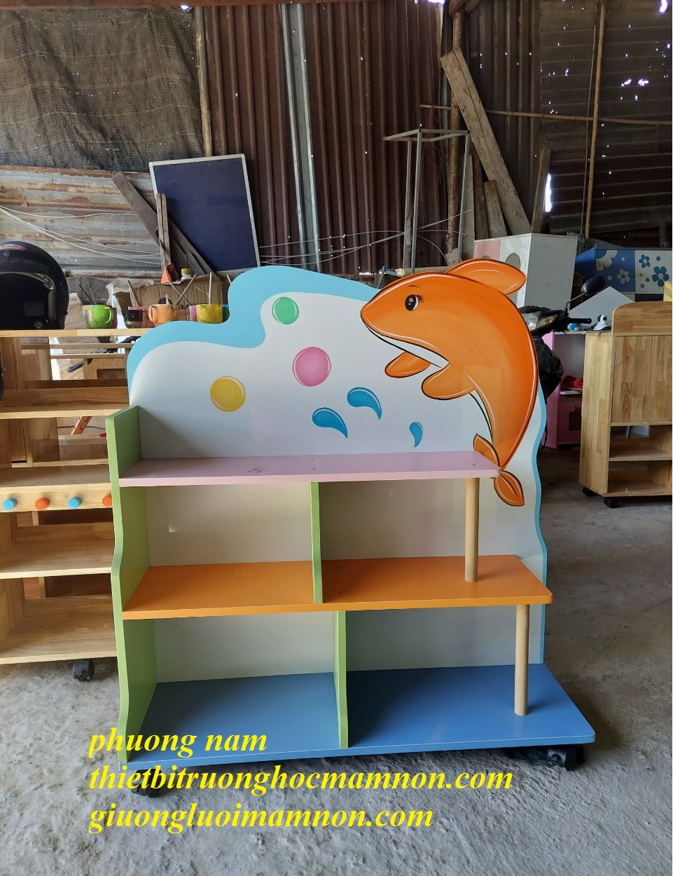 KỆ GỖ MẦM NON 03