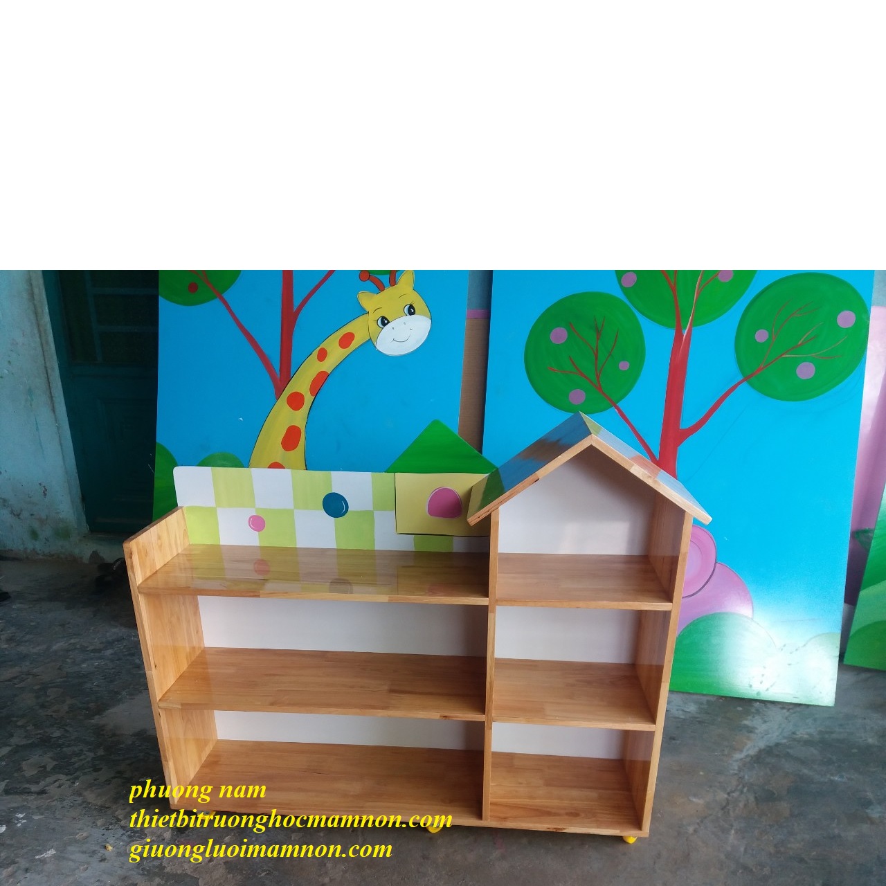 KỆ GỖ MẦM NON GIÁ RẺ 08