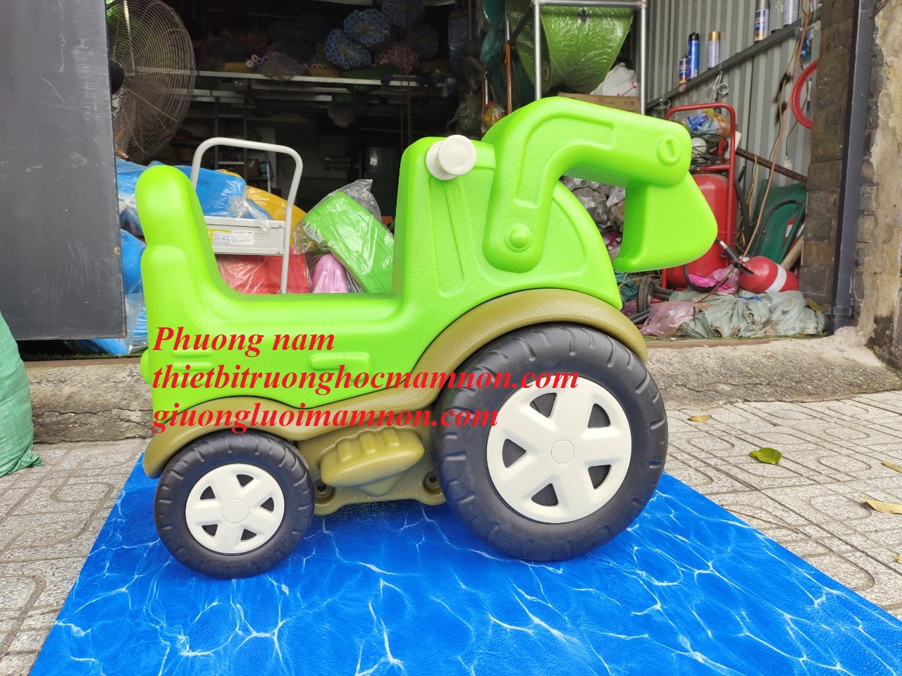 Quái xế 4 bánh cho bé - Máy xúc